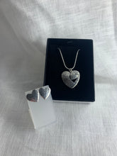 Load image into Gallery viewer, Cut-Out Silver Hearts Pendant